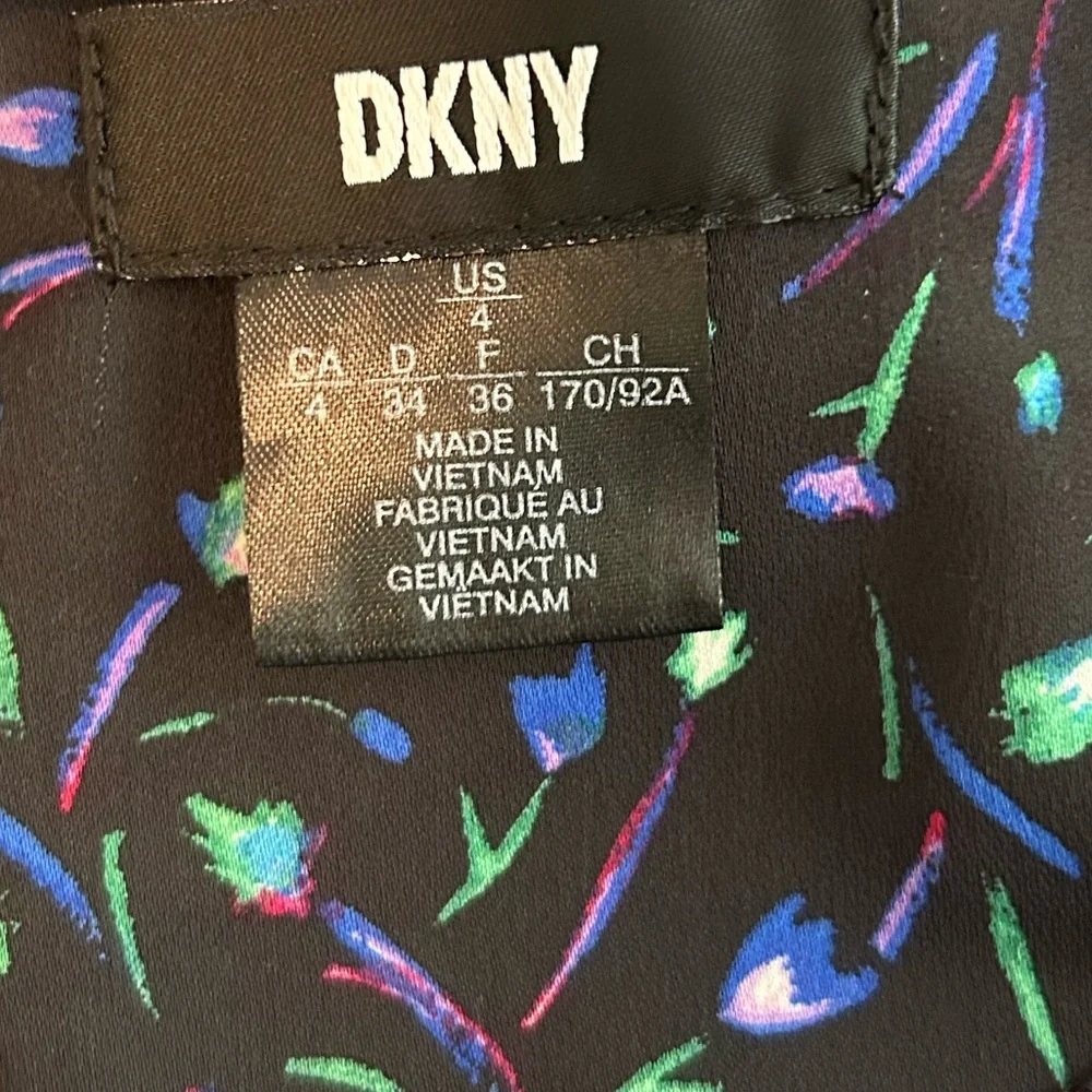 DKNY Belted Long Sleeve crepe de chine midi dress SZ 4 Black Multicolor Print - Picture 9 of 9